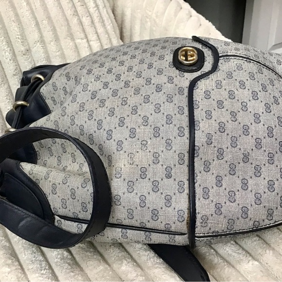Gucci Bags - Picture 4 of 13